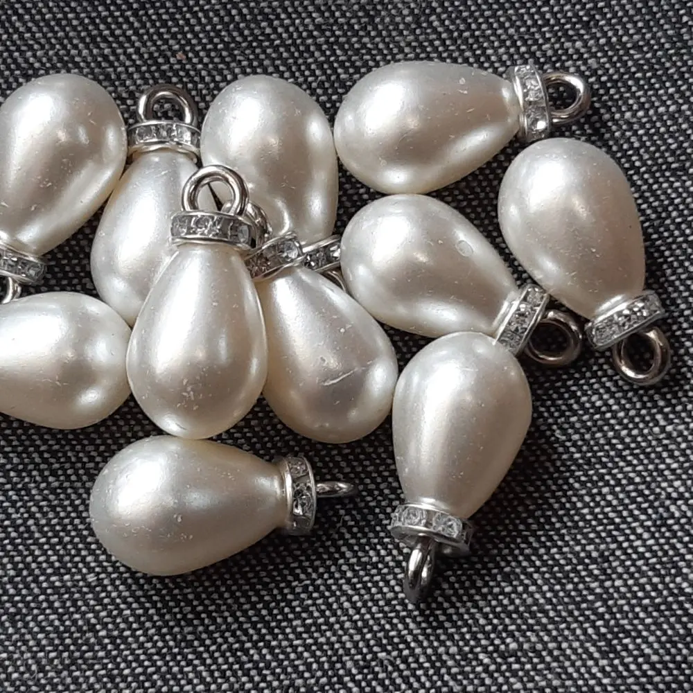 с ронделькой и колечком