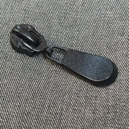 111584