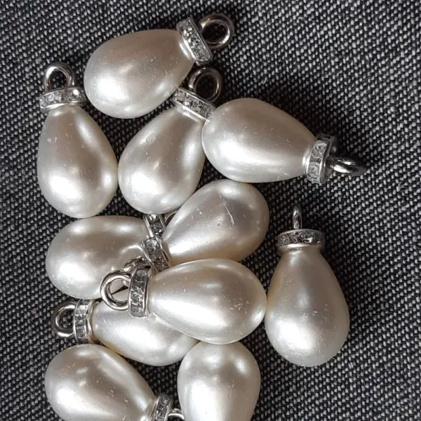 с ронделькой и колечком